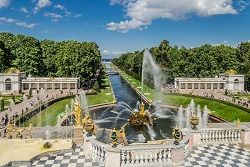 Le palais de Peterhof 